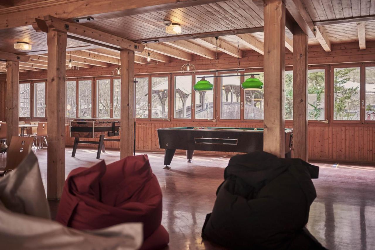 Alpine Base Hostel - Adults Only 劳特布龙嫩 外观 照片